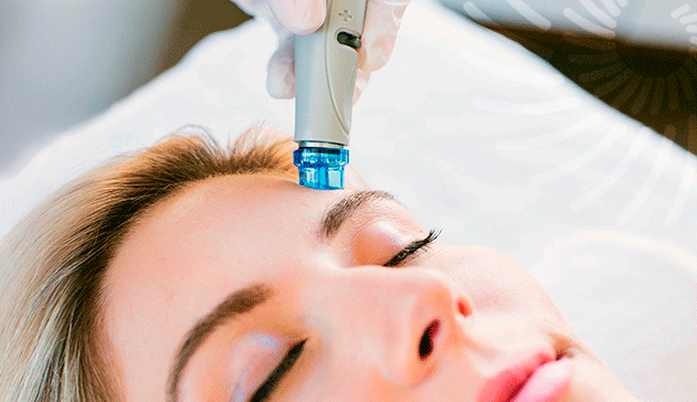 mujer tratamiento facial